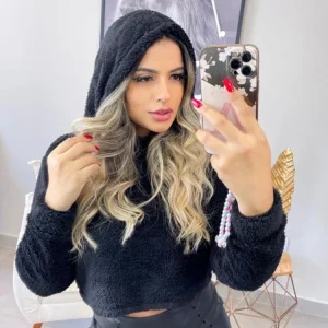 Blusa Cropped de Frio Teddy Capuz
