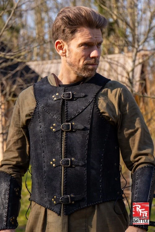 Brigandine met riemen, zwart