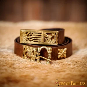 Middeleeuwse leren riem met messing riembeslag, bruin
