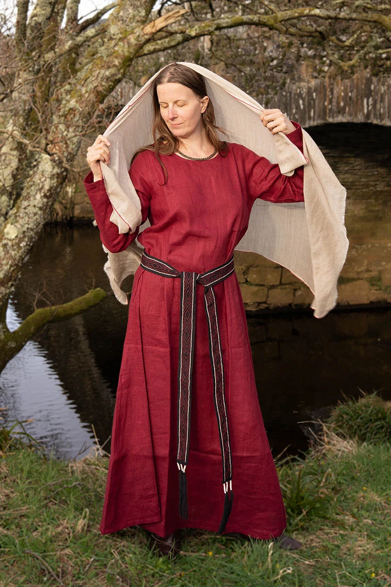 Viking jurk Helga, linnen, rood - Image 5