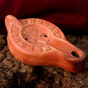 Romeinse olielamp met Chi-Rho-kruis