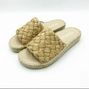 Chinelo Macarena Bety47